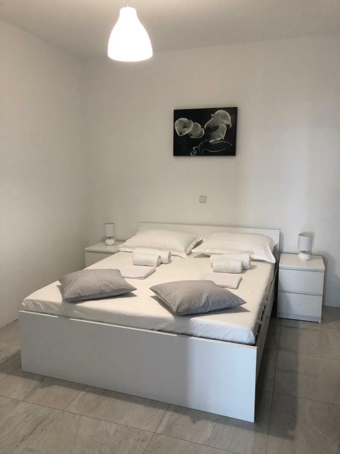 Nelany Apartment Zubovici Ngoại thất bức ảnh