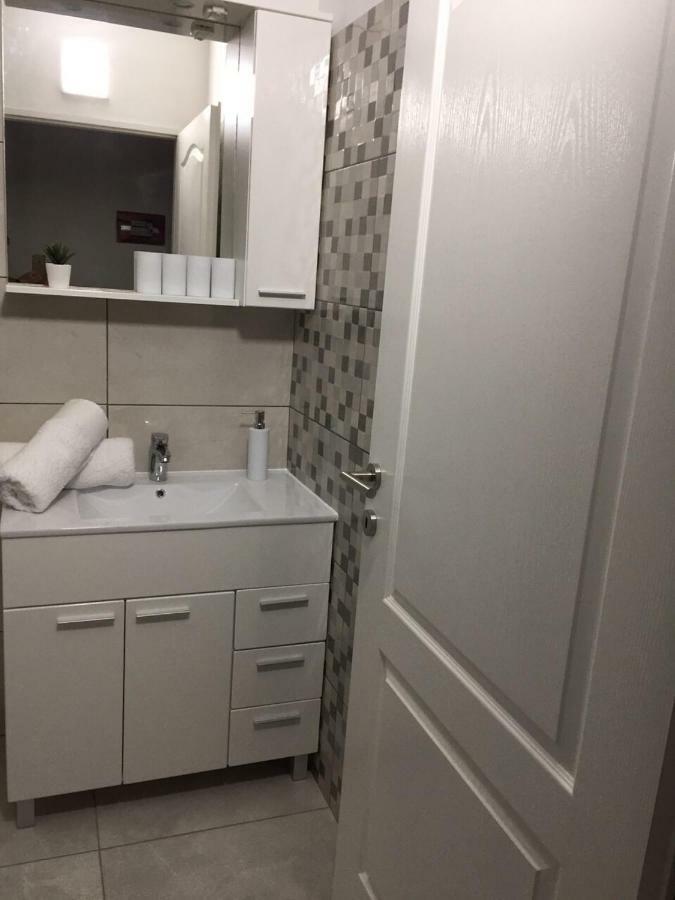 Nelany Apartment Zubovici Ngoại thất bức ảnh