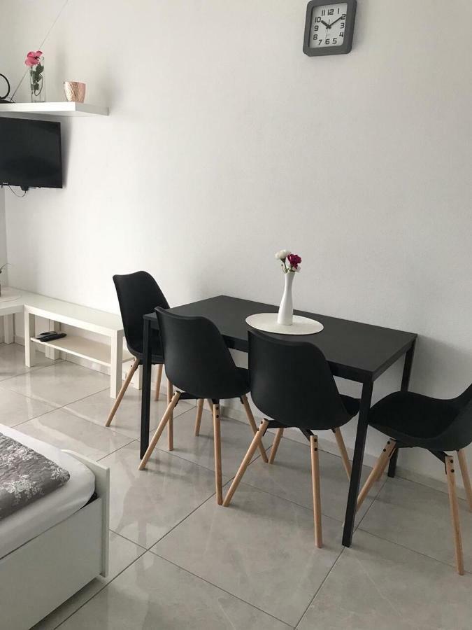 Nelany Apartment Zubovici Ngoại thất bức ảnh